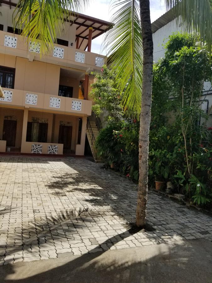 Kumara Guest House Unawatuna Esterno foto